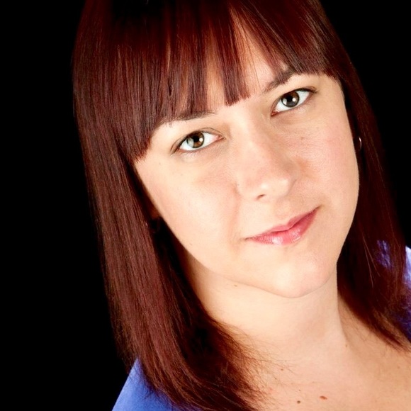 Meet your Posher, Kira - Picture 1 of 1